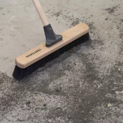 CRAFTSMAN Brooms 18-in Poly Fiber All-Purpose Push Broom -Cleaning Supplies Sales Shop 09841179 scaled