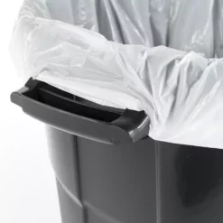 Blue Hawk Trash Cans 20-Gallon Black Plastic Trash Can with Lid -Cleaning Supplies Sales Shop 15612735