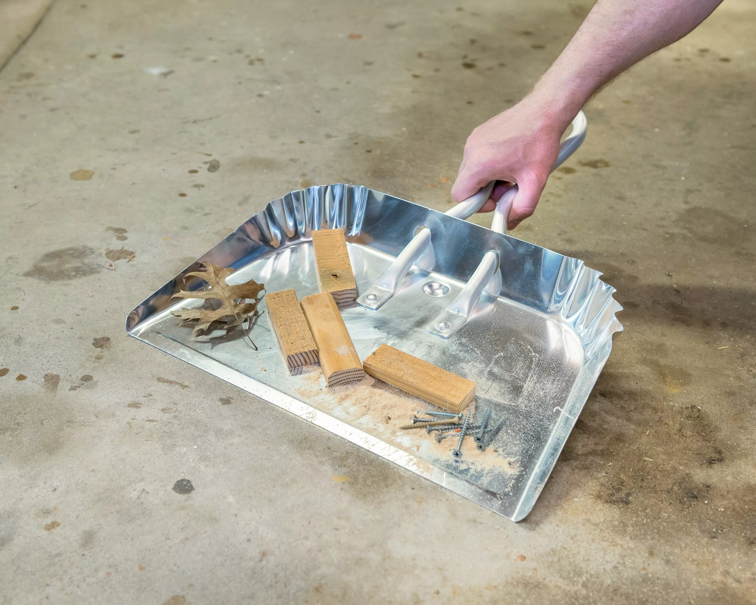 Quickie - Professional Dustpans Metal Handheld Dustpan 7 Quickie - Professional Dustpans Metal Handheld Dustpan - Image 5