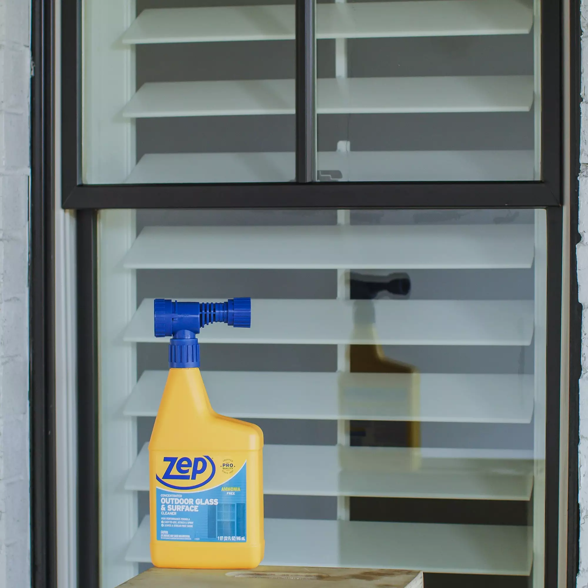 Zep Glass Cleaners Hose-end Streak-free 32-fl oz Glass Cleaner 6 Zep Glass Cleaners Hose-end Streak-free 32-fl oz Glass Cleaner - Image 4